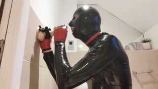 Dildo sucking latex sissy slut, Alice Latexy (latexdesires)