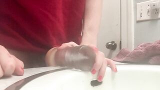 huge cumshot fucking toy pussy