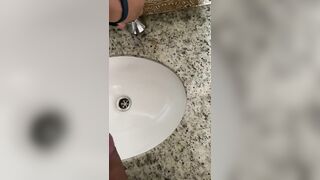 broker enters the apartment, masturbates in front of the mirror and then cums in the sink!