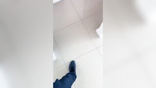 broker enters the apartment, masturbates in front of the mirror and then cums in the sink!