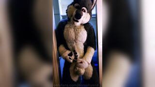 wolf fursuit sheath paw off and cum ????