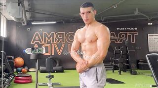 Boy with big arms and hot veins shows you his routine and flexes
