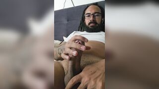 Huge cumshot from sexy tasta guy