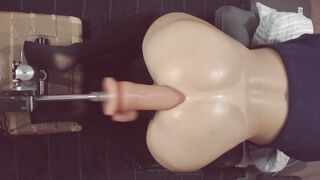 Oiled up Shemale on the Fuckmachine