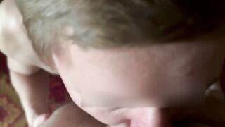 Я отсосал сводному брату в гостях у нашей бабушки. Простите, он не умеет хорошо снимать видео