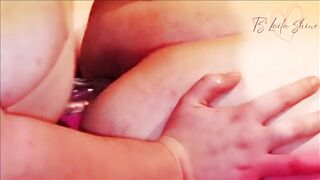 Aprilia Fucks TS Laila Shine With Her Strap-On