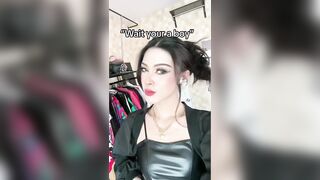 Thai Trans Strips to Show Her Big Dick