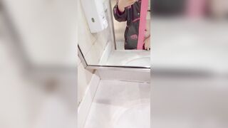 [LUMI_053] 地铁卫生间打胶