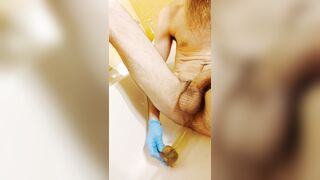 Dildo in the tub ????