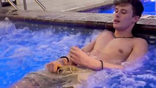 Just a guy, a jacuzzi, and a little 'me time' ???? Relax and unwind with me in this steamy session!