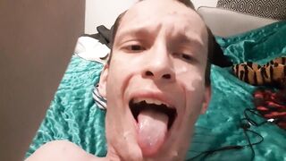 Giving myself a white christmas cum facial!