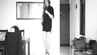 Crossdresser show on high heels