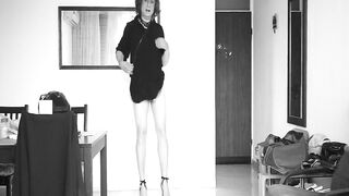 Crossdresser show on high heels