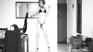 Crossdresser show on high heels