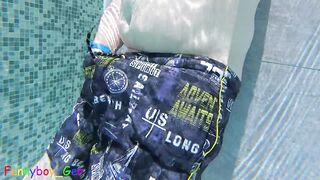 I wank my big cock very cheeky in a public thermal pool and got caught