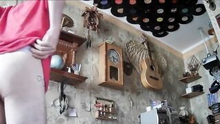 I'm trying on thongs