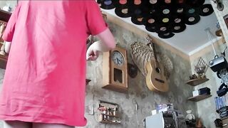 I'm trying on thongs