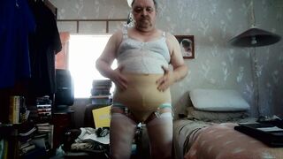 STRIPPING, MASTURBATING, CUMMING